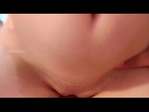❤️ 睡在姐姐的房间里，就这样被吵醒了 ❌ Hard porn